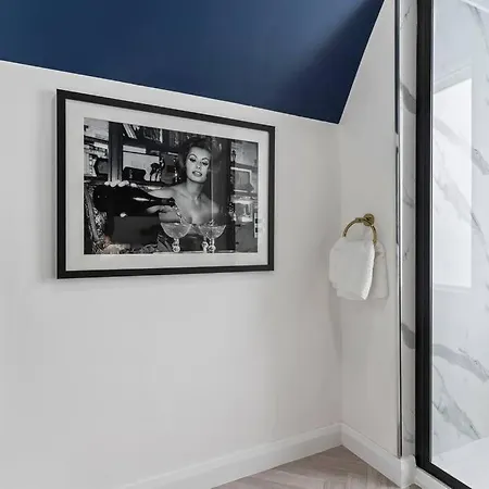 Skyward Penthouse #9 With Seaview At Bowles By Yoko 4* Redcar